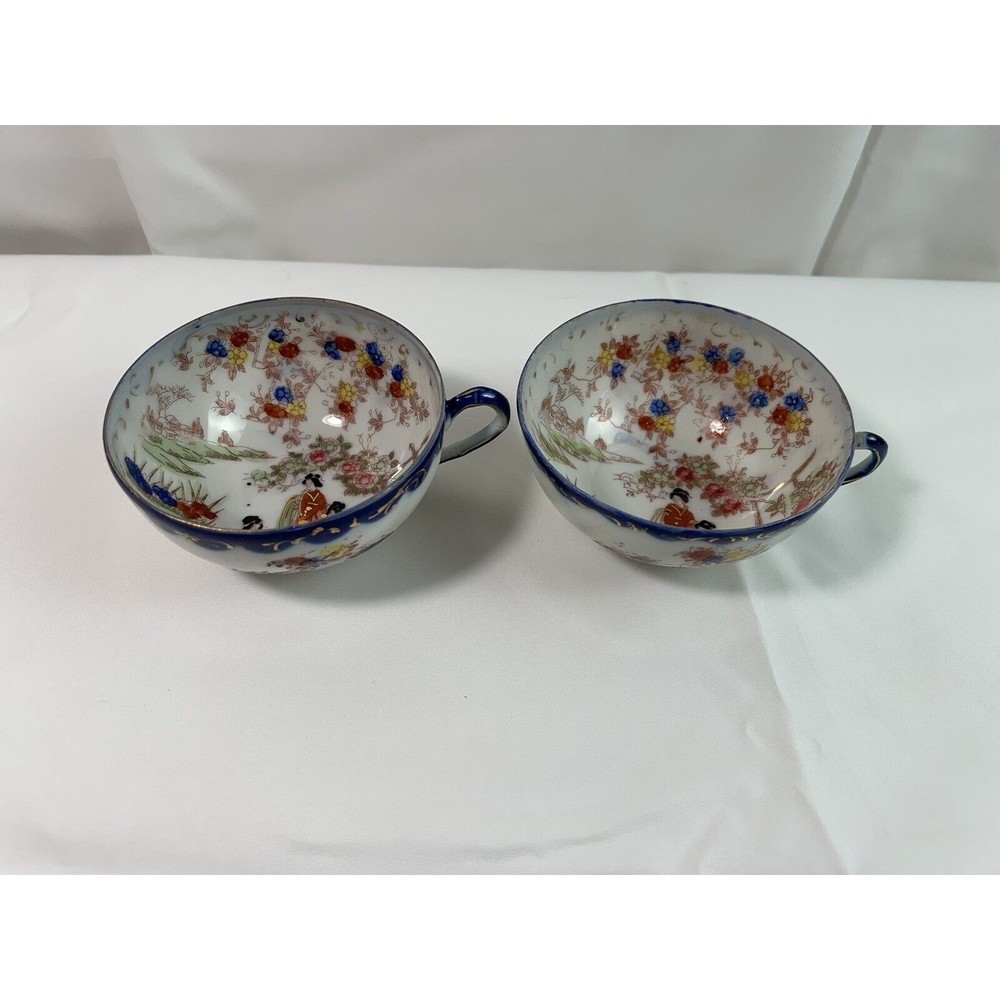 2 VINTAGE HAND PAINTED SCENTIC GEISHA GIRL FINE CHINA GOLD & BLUE RIM CUP  JAPAN
